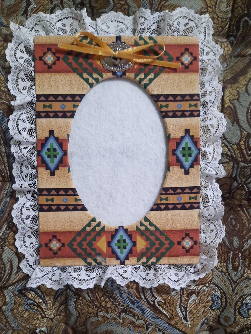 Southwestern Pattern Lace-Trim Picture Frame in Tan and Brown